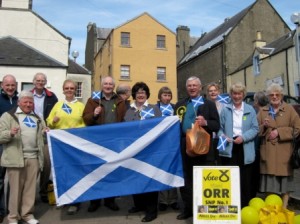 Peebles turns out for the candidate!